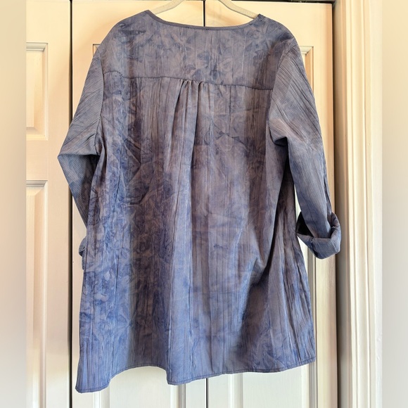 Ulla Popken NWT blue and white tunic with pewter colored accents, 16/18 - Picture 2 of 11